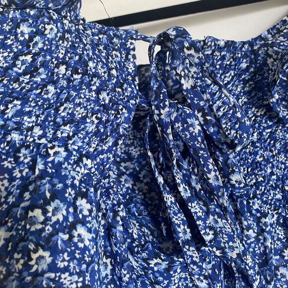 Maeve Cropped Peasant Top Blouse L Blue Floral Ruffled Smocked Cottage Romantic - Picture 9 of 10